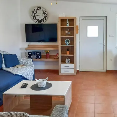 2 Bedroom Awesome In Вир