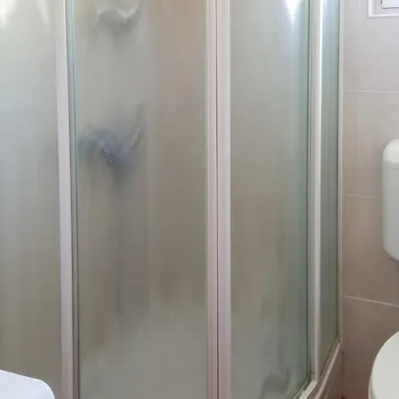 דירה 2 Bedroom Awesome In