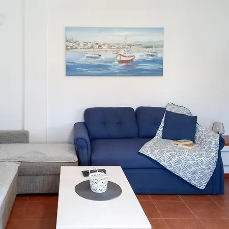 2 Bedroom Awesome In דירה *