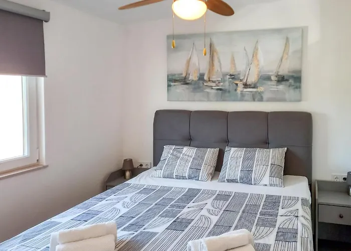 公寓 2 Bedroom Amazing In *